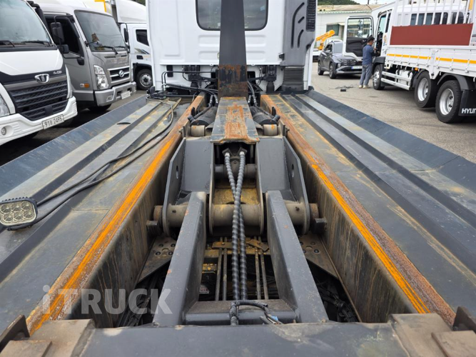 현대 파비스 암롤 300 5톤 오토 앞축 9