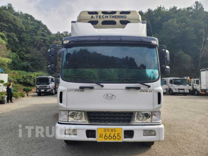 현대 메가트럭 280 후축 냉동윙 4.5톤 오토 1