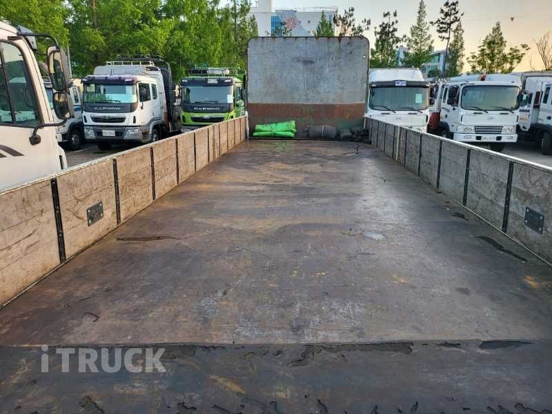 현대 트라고 350 십바리 카고 9.5톤 수동 4