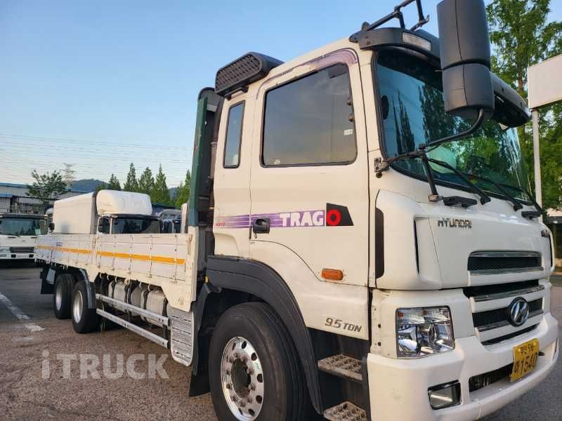 현대 트라고 350 십바리 카고 9.5톤 수동