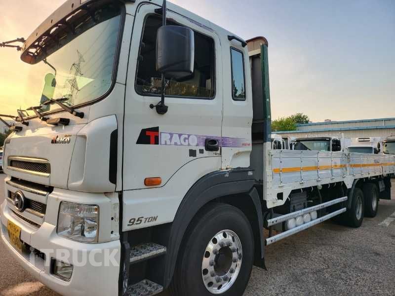 현대 트라고 350 십바리 카고 9.5톤 수동 1