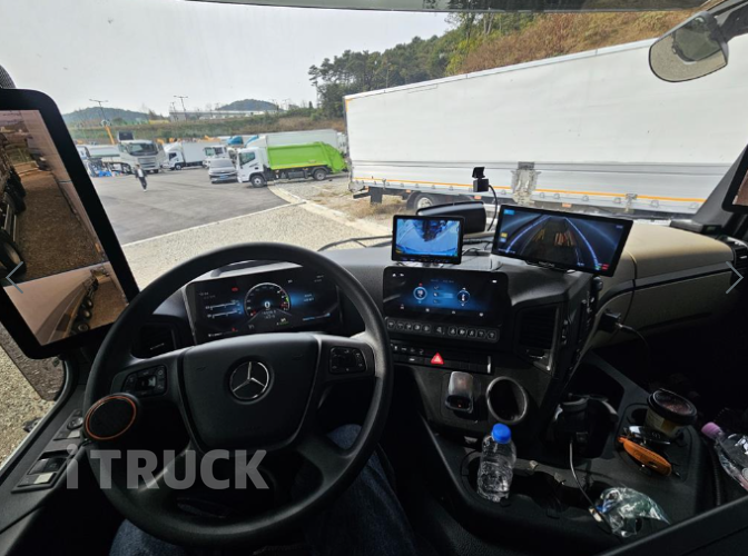 벤츠 아록스 후축 윙바디 9.5톤 오토 2