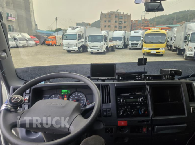 이스즈 엘프 3.5톤 냉동탑 9