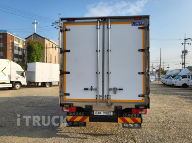 타타대우 더쎈 3.5톤 광폭 냉동탑 4