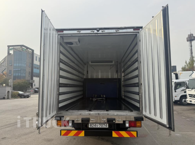 현대 올뉴마이티 3.5톤 광폭 냉동탑 8