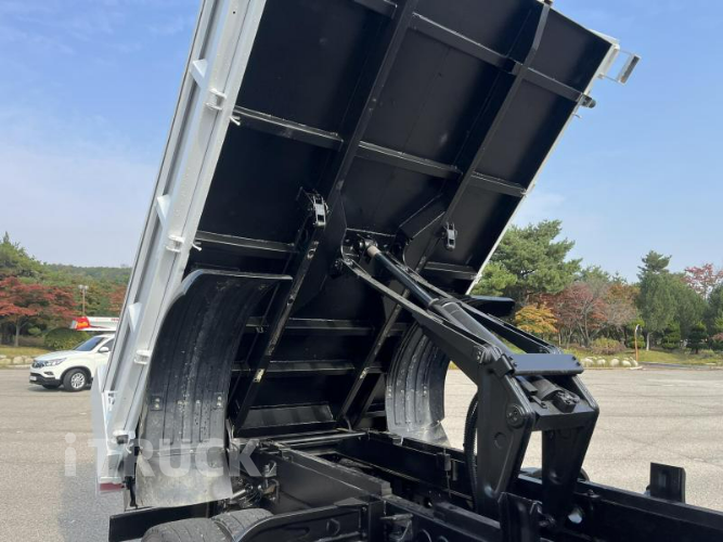 현대 메가트럭 화물덤프 4.5톤 12