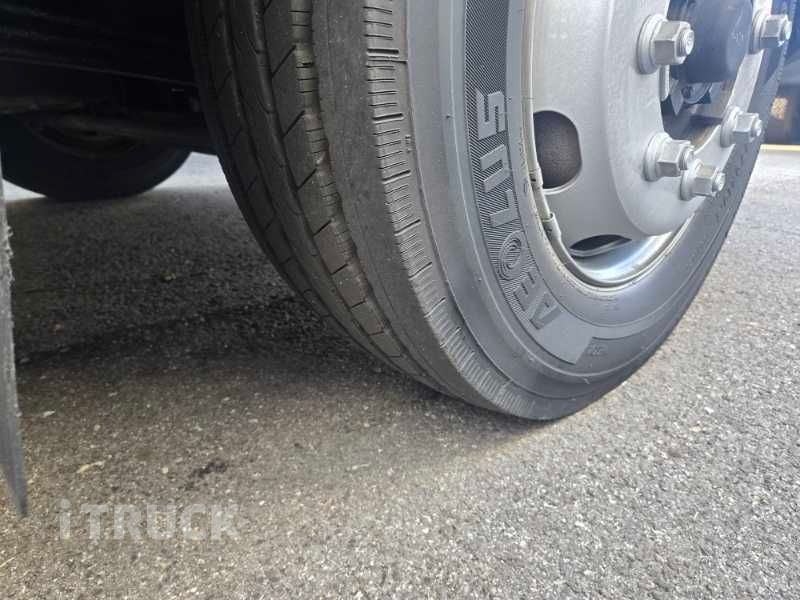 현대 메가트럭 250 단바리 윙바디 4.5톤 수동 8