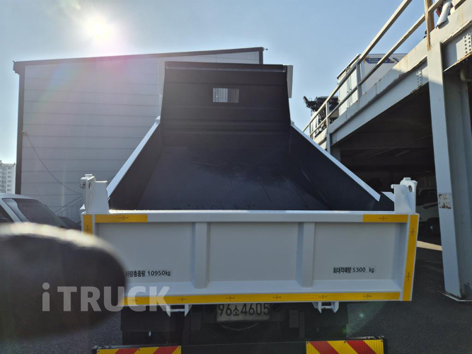 현대 메가트럭 화물덤프 5톤 9