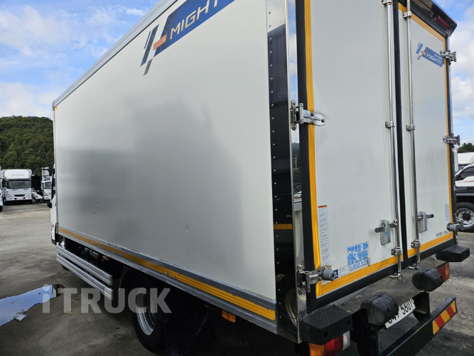 현대 올뉴마이티 3.5톤 광폭 냉동탑 5