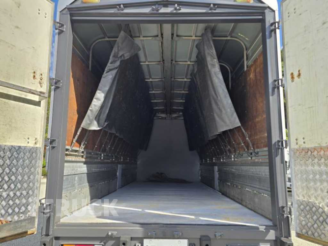 현대 메가트럭 250 앞축 윙바디 4.5톤 수동 18