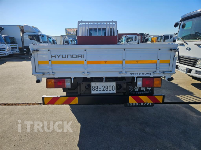 현대 메가트럭 280 단바리 카고 4.5톤 수동 2