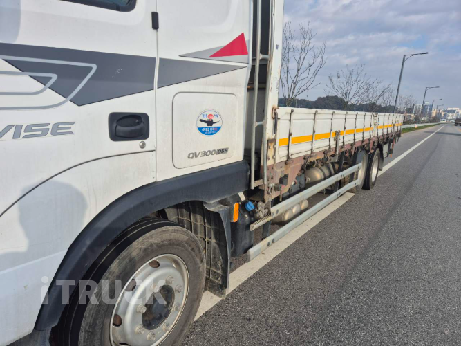 현대 파비스 300 후축 카고 8톤 오토 2