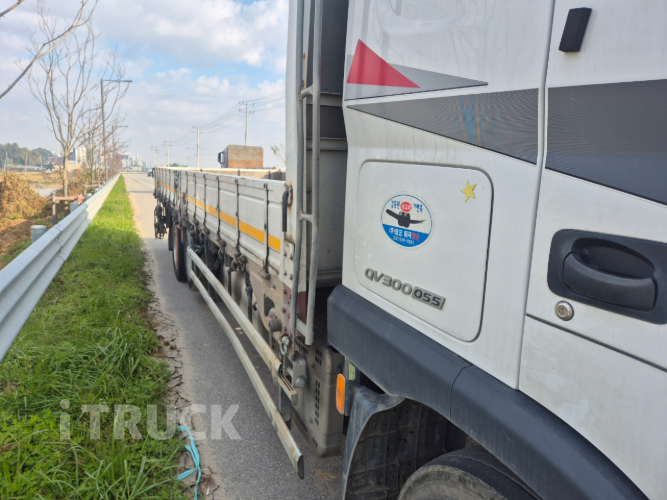 현대 파비스 300 후축 카고 8톤 오토 1