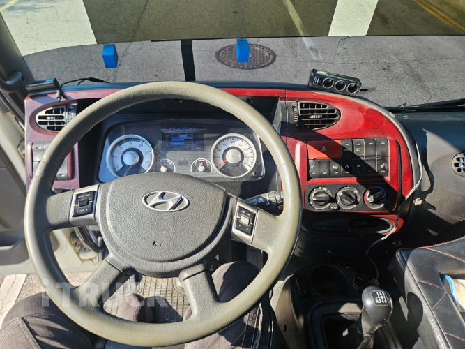 현대 메가트럭 260 단바리 윙바디 4.5톤 수동 13