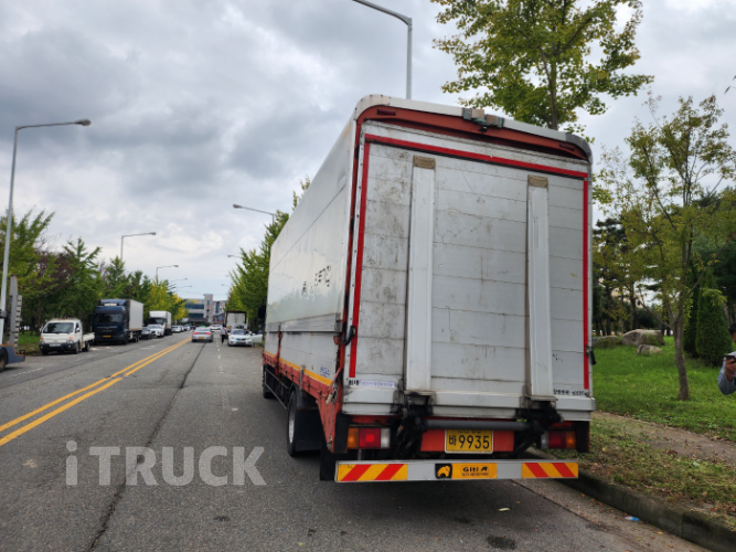 현대 메가트럭 250 단바리 윙바디 4.5톤 수동 2