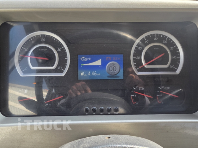 타타대우 살수차 노부스 스텐탱크 8,000L 수동 10