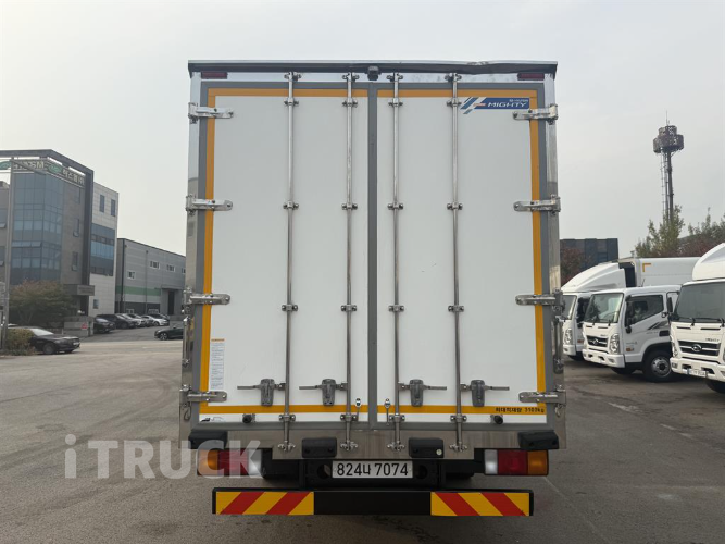 현대 올뉴마이티 3.5톤 광폭 냉동탑 7