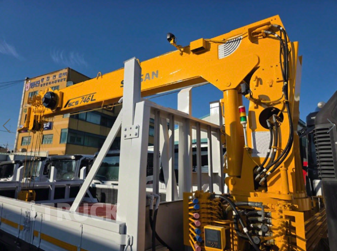 현대 카고크레인 수산중공업 올뉴마이티 5톤 9