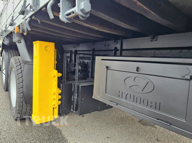 현대 카고크레인 수산중공업 메가트럭 5톤 13