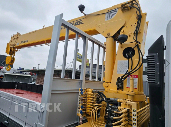 현대 카고크레인 수산중공업 메가트럭 5톤 7