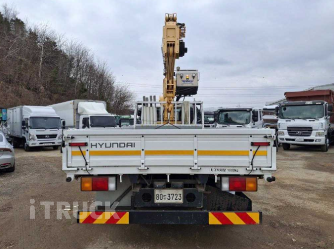 현대 카고크레인 수산중공업 메가트럭 5톤 6