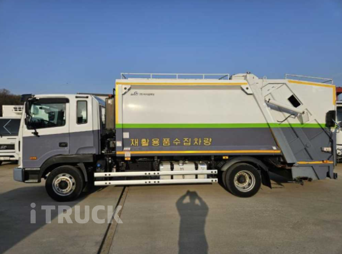 현대 압축진개 메가트럭 5톤 밀판식 배출 8