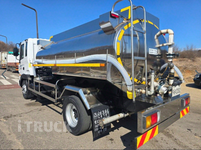 현대 살수차 메가트럭 스텐탱크 7,800L 수동 4