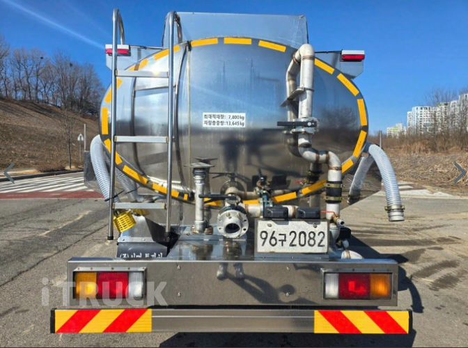 현대 살수차 메가트럭 스텐탱크 7,800L 수동 8