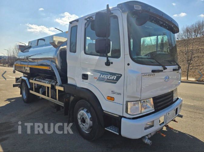 현대 살수차 메가트럭 스텐탱크 7,800L 수동 1