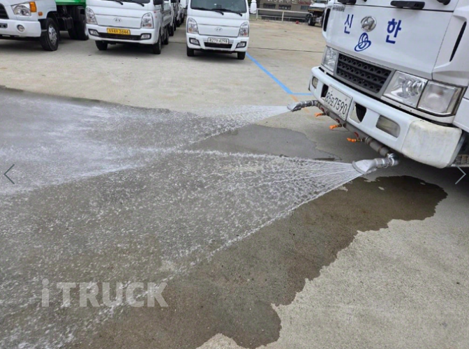 현대 살수차 메가트럭 스텐탱크 7,500L 수동 12