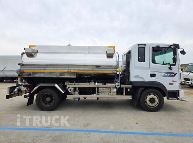 현대 살수차 메가트럭 스텐탱크 7,500L 수동 3