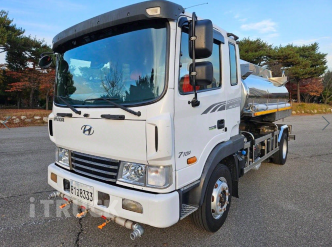 현대 살수차 메가트럭 스텐탱크 7,200L 수동 0