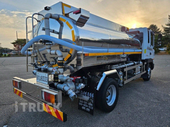 현대 살수차 메가트럭 스텐탱크 7,200L 수동 5