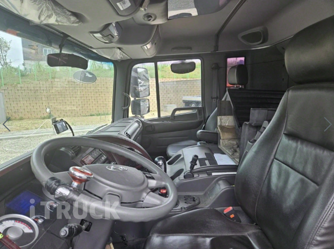 현대 살수차 뉴파워트럭 스텐탱크 8,000L 수동 13