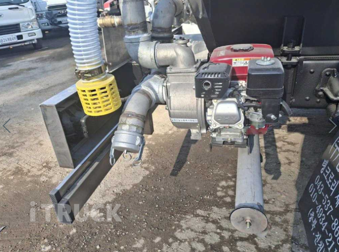 현대 살수차 메가트럭 스텐탱크 7,000L 수동 8