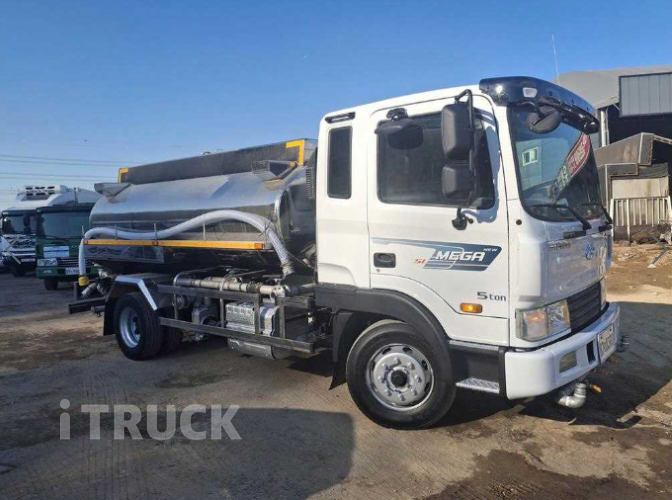 현대 살수차 메가트럭 스텐탱크 7,000L 수동 3