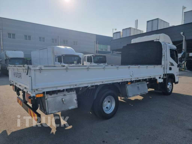 현대 올뉴마이티 3.5톤 카고 슈퍼캡 4