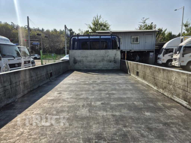 현대 올뉴마이티 3.5톤 카고 슈퍼캡 6