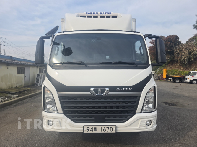 타타대우 더쎈 4톤 광폭 냉동탑 1