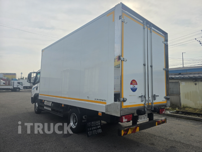 타타대우 더쎈 4톤 광폭 냉동탑 3