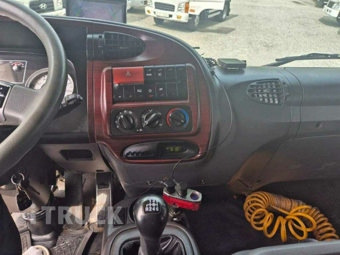 현대 메가트럭 250 후축 윙바디 6.5톤 수동 11