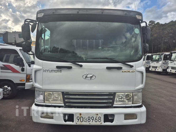 현대 메가트럭 250 단바리 카고 5톤 수동 1