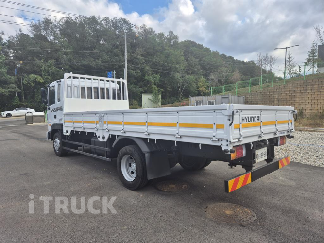 현대 메가트럭 250 단바리 카고 5톤 수동 5