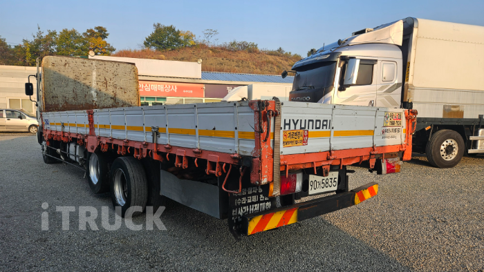 현대 메가트럭 250 앞축 카고 4.5톤 수동 5
