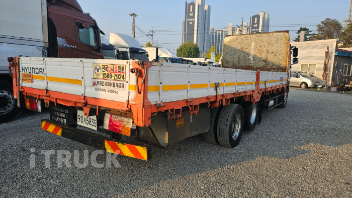 현대 메가트럭 250 앞축 카고 4.5톤 수동 3