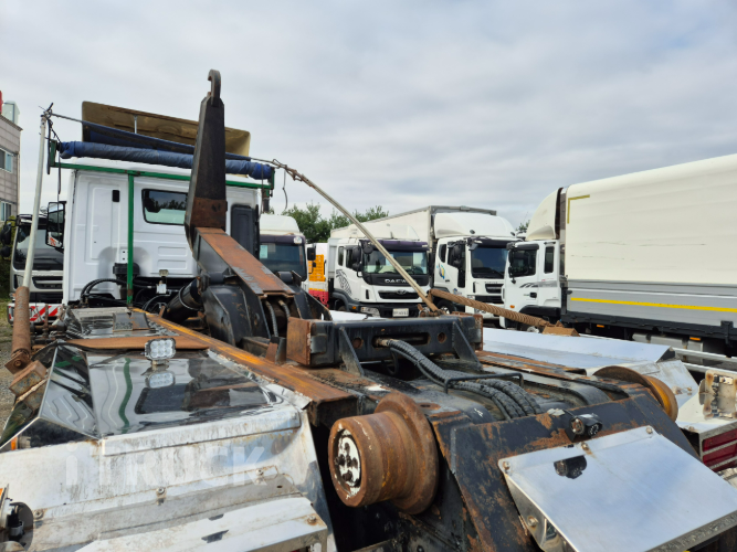 현대 엑시언트 암롤 540 22톤 오토 앞축 2