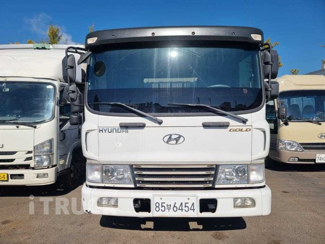 현대 메가트럭 270 단바리 카고 4.5톤 수동 1