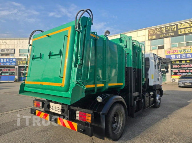 현대 음식물차 메가트럭 5톤 4