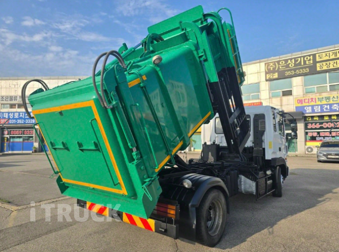 현대 음식물차 메가트럭 5톤 9