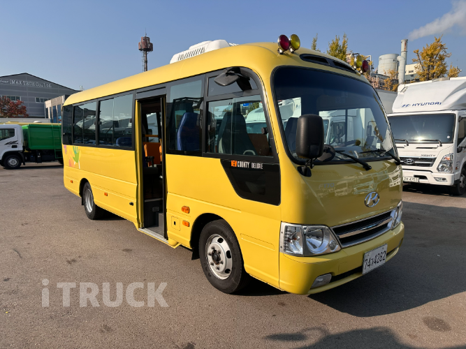 현대 버스 39인승 8